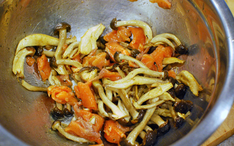 OL便當食譜「蘑菇鮭魚散壽司便當」