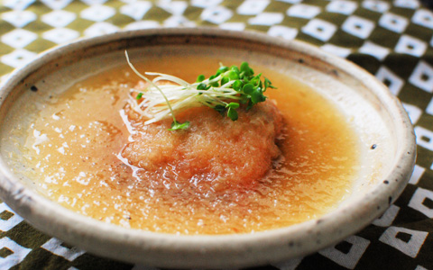 簡單日式食譜,喜歡日式料理的他也會愛吃的「蘿蔔泥煮鯖魚」