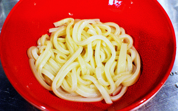 宵夜食譜~教妳做Q彈的鮮蝦雲吞烏冬面