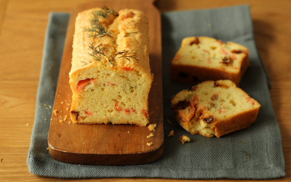 過年時期的一人一菜活動！鮭魚x番茄乾口味的豆腐法式鹹蛋糕～
