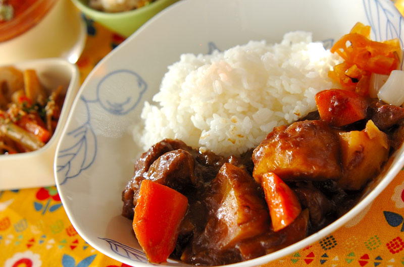 燉煮牛肉咖哩
