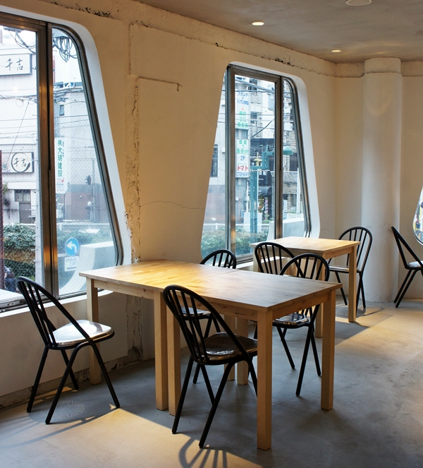 北海道の焼きたてチーズケーキが大人気、自由が丘の新しい顔＠ベイク