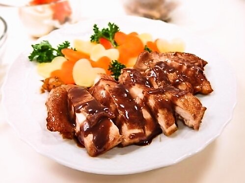 有效利用剩餘的巧克力做出美味料理!『巧克力X煎雞肉』的作法