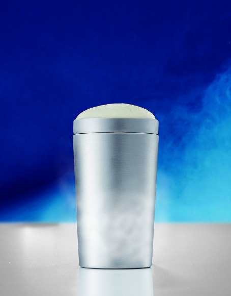 【喜歡啤酒的人必看】倒入飲品的瞬間鏘鏘冷凍!業界第一款「激冷保溫瓶」為什麼那麼厲害害害!