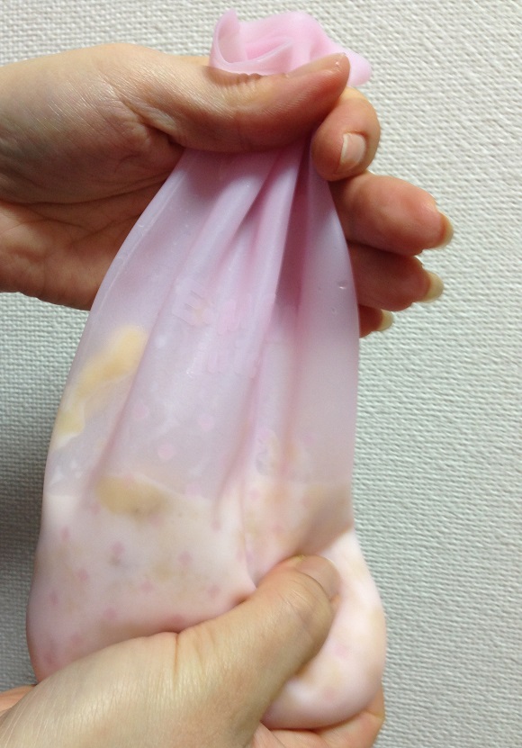 對「就算只多點功夫也嫌麻煩」的女子也推薦!在百元商店即可入手的「手揉奶昔袋」的實力超強!