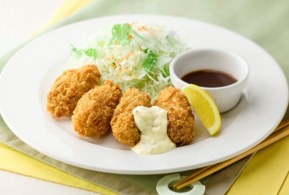 【好料情報】日本的Skylark加州風洋食館現在正在舉辦「廣島産牡蠣促銷活動」,有許多好吃又實惠的牡蠣餐點喔!只要使用專屬APP,炸牡蠣只要399日幣喔!!