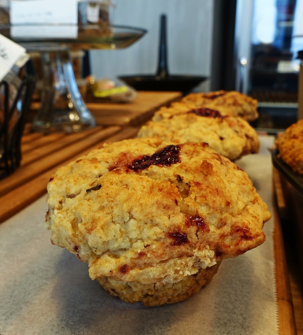 スイーツのクオリティ高っ！ 東京を代表するヴィーガンカフェのお菓子工房でコーヒー＠エイタブリッシュ