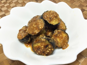 【Doremi俱樂部・藤田晋也的簡單5分鐘小菜食譜】茄子炒芝麻味噌