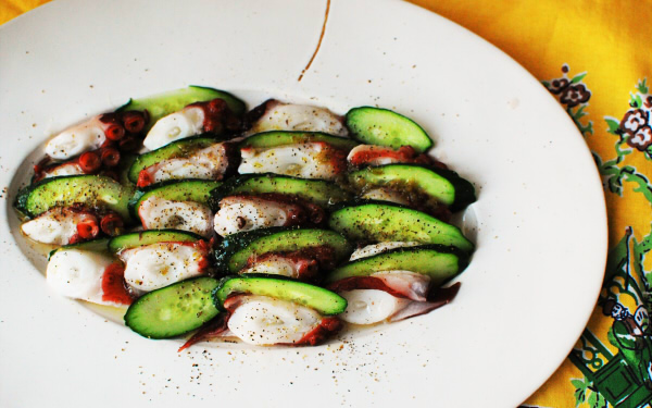 ジメジメした夜にオススメ！ ふたつの食材でできる、ビールに合う簡単サッパリおつまみ！