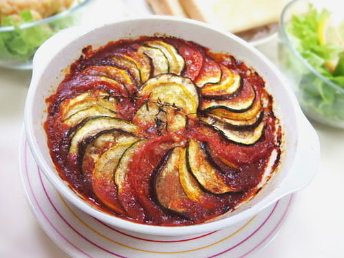 【食譜】可以吃的藏寶箱! 「料理鼠王雷米蔬菜雜燴」的做法