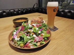 驚きのビール体験が楽しめる「スプリングバレーブルワリー 東京」の味わい方