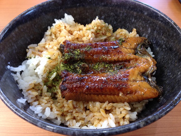 【意外的隱藏小店】這個的話會想要!「KURA壽司」的鰻魚丼CP值超優!