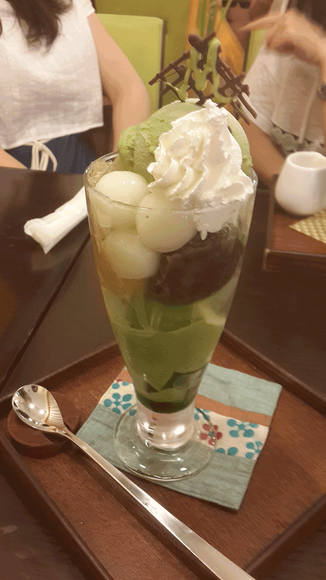 遨遊在抹茶的綠----茶寮 万年堂