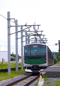 駅で充電して電池で走るスマホみたいな電車に乗ってみた