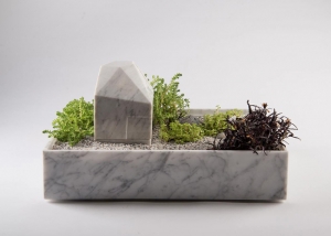 私たちの気持ちを穏やかにする、灯をデザインする雑貨たち