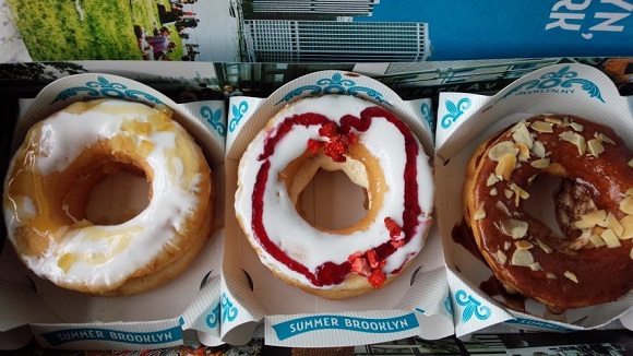Mister DONUT的夏季甜甜圈真的要冰過才好吃嗎?與室溫下和加熱過的甜甜圈一起試吃比較看看吧!