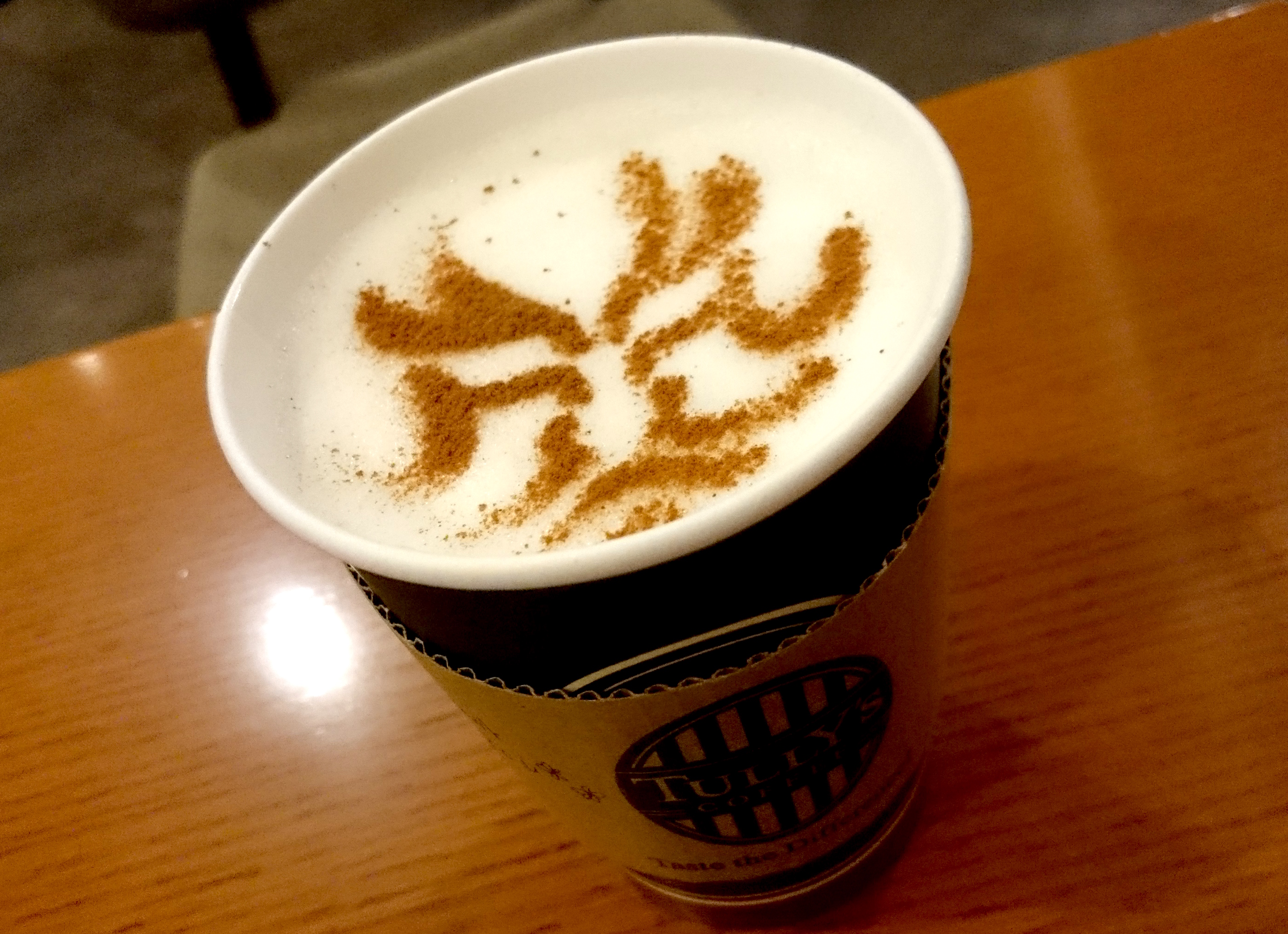 【隱藏版美食】Tully's Coffee歌舞伎座分店中有「歌舞伎座卡布奇諾」限定菜單!