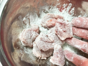 黒酢酢豚015