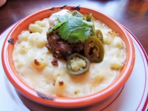 「AMERICAN GOUSE BAR&GRILL」