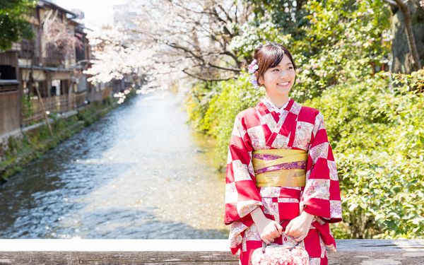 步伐與姿態皆能變得優雅,推薦「和服女子生活」