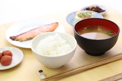 減肥時,早餐該怎麼吃才好呢?讓我們來聽聽專家怎麼說
