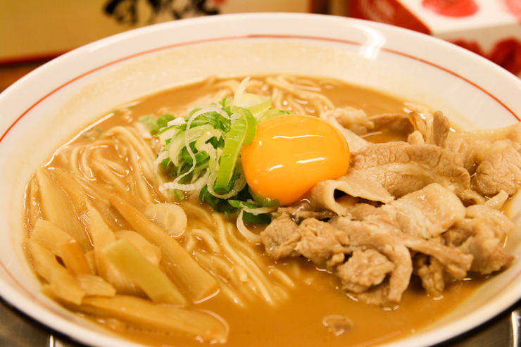 【在東京品嚐地方美味】最強的「下飯」拉麵,就是位於東京・代代木的德島拉麵「可成家」