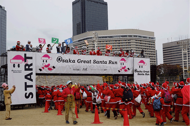 被聖誕老人們攻佔的大阪城公園?!Osaka Great Santa Run (後篇)