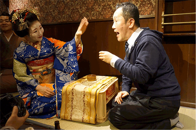 外國人也能參加!京都「藝舞妓派對」,讓你近距離和藝舞妓喝酒玩遊戲