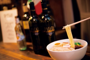 日本人想不到的新鮮創意!從海外紅回日本的經典和食!