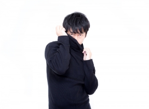 冬天衣服的霉味、防蟲劑味……小心!別成為同事眼中避之唯恐不及的臭臭人!