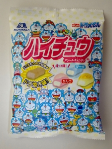 「哆啦A夢」這次的新玩意,竟然是「銅鑼燒口味」的HiChew軟糖!!