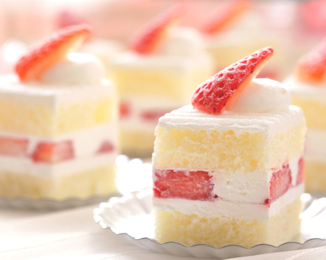 位於Hotel New Otani大阪內的餐廳「SATSUKI LOUNGE」將舉辦「Sweets&Sandwich Buffet ~在飯店採草莓~」