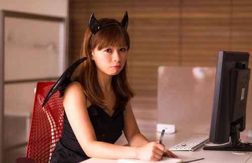 究竟是自然率真還是心機深沉？分辨假面女的3個方法