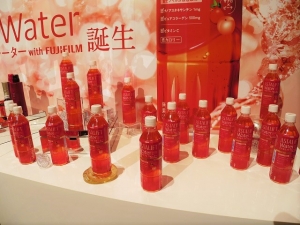 Fujifilm與Kirin飲料共同研發的美容飲品『Kirin Astalift Water』實在太令人好奇