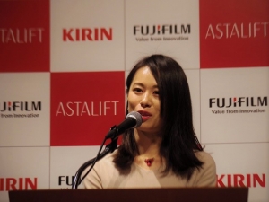 アスタリフトとキリンビバレッジが共同開発した、毎日ごくごく飲める美容系飲料「キリン アスタリフト ウォーター」