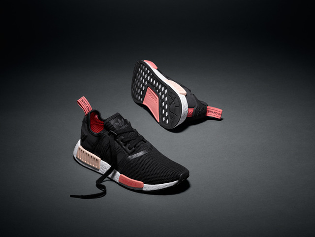 「NMD_R1」女性鞋款(1萬3,200日圓起)