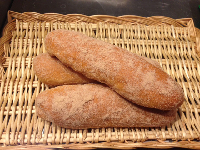 東京炸麵包的肉桂麵包