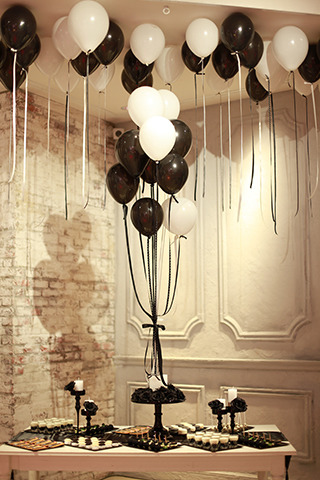 Le Petit Robe Noire Room Party的様子