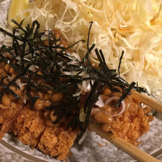 茨城縣水戶的「納豆炸豬排」是會讓人上癮的逸品