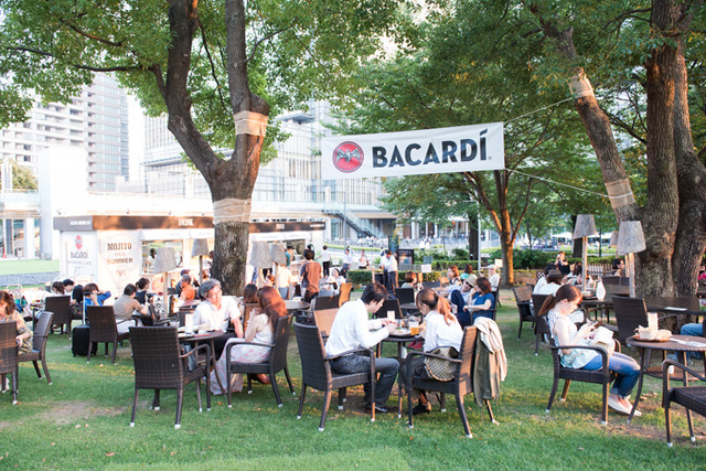 「バカルディ ミッドパーク カフェ」
