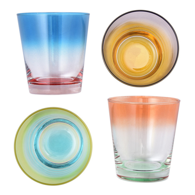 館內配合活動 「RED BRICK SUMMER 2016」上將會登場的「BT漸層玻璃杯」(1,188日圓)