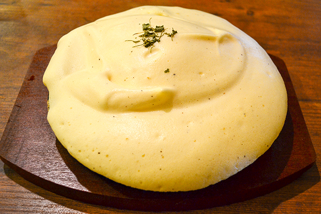 全日本只有這裡才吃得到的蛋包飯!鬆軟口感像極舒芙蕾的「雪泡蛋包」