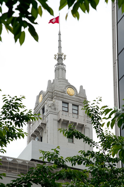 大正10年増築時に建築された金字塔