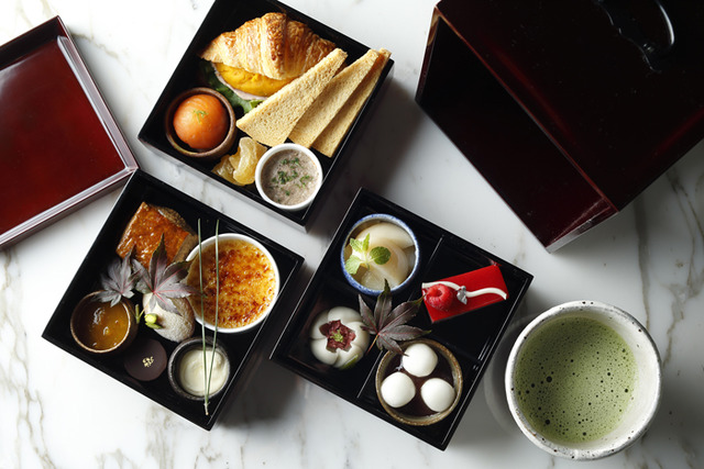 The Palace Lounge的「秋季下午茶」(4,000日圓,附杯裝香檳/5,800日圓)