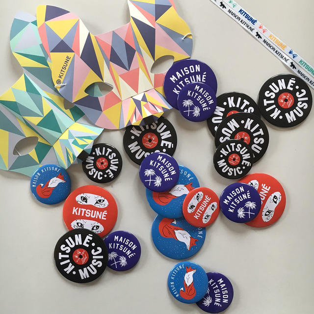 MAISON KITSUNE 獨家周邊