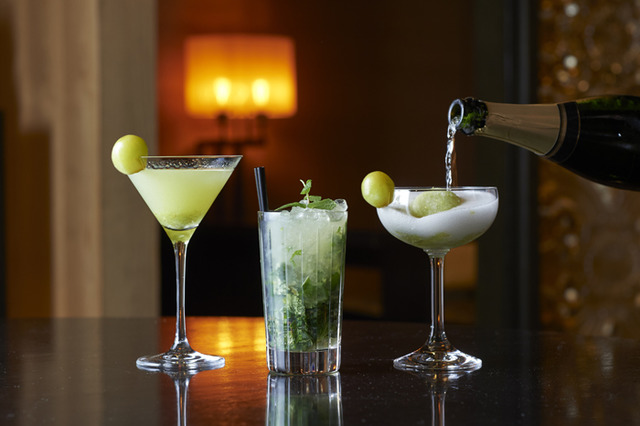 「マスカットマティーニ」(2,000円)、「マスカットモヒート」(2,000円)、「マスカットシャンパンソルベ」(2,200円)