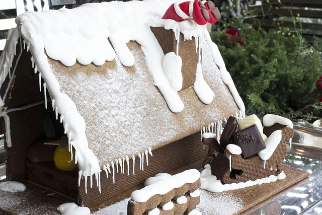 耶誕老人侵入“糖果屋”,還有巨大雪人。Palace Hotel的耶誕蛋糕今年也驚喜滿點!