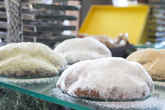 耶誕老人侵入“糖果屋”,還有巨大雪人。Palace Hotel的耶誕蛋糕今年也驚喜滿點!