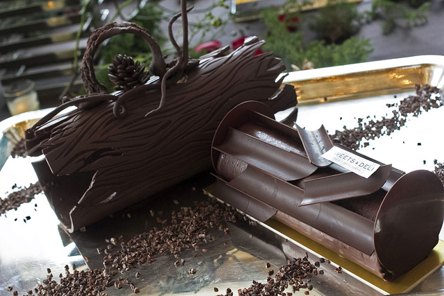 耶誕老人侵入“糖果屋”,還有巨大雪人。Palace Hotel的耶誕蛋糕今年也驚喜滿點!