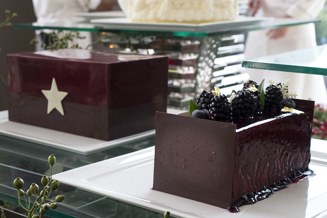 耶誕老人侵入“糖果屋”,還有巨大雪人。Palace Hotel的耶誕蛋糕今年也驚喜滿點!